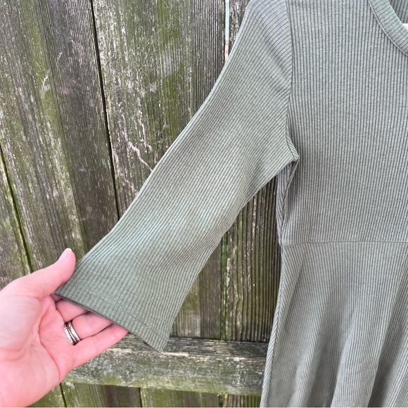 Olive Green 3/4 Sleeve Ribbed Dress Girls Fall EUC - Picture 4 of 6